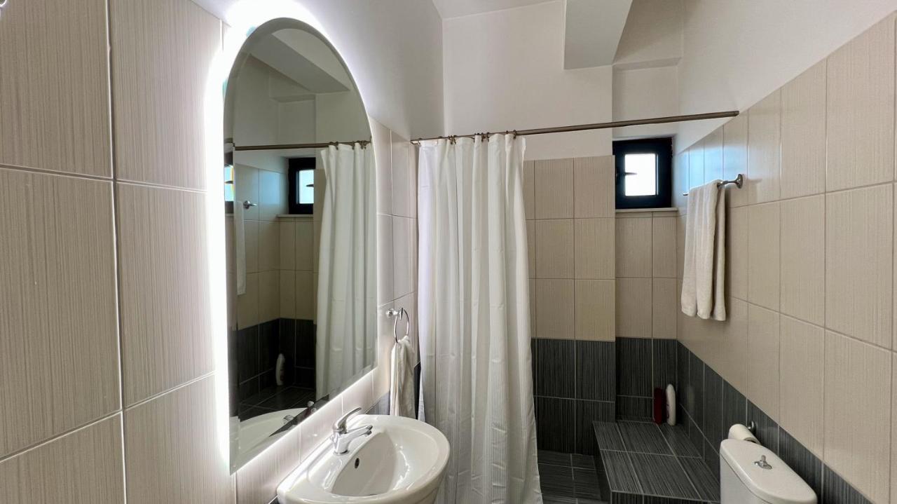 Appartement 100 Meters From The Sea à Xylokastro Extérieur photo