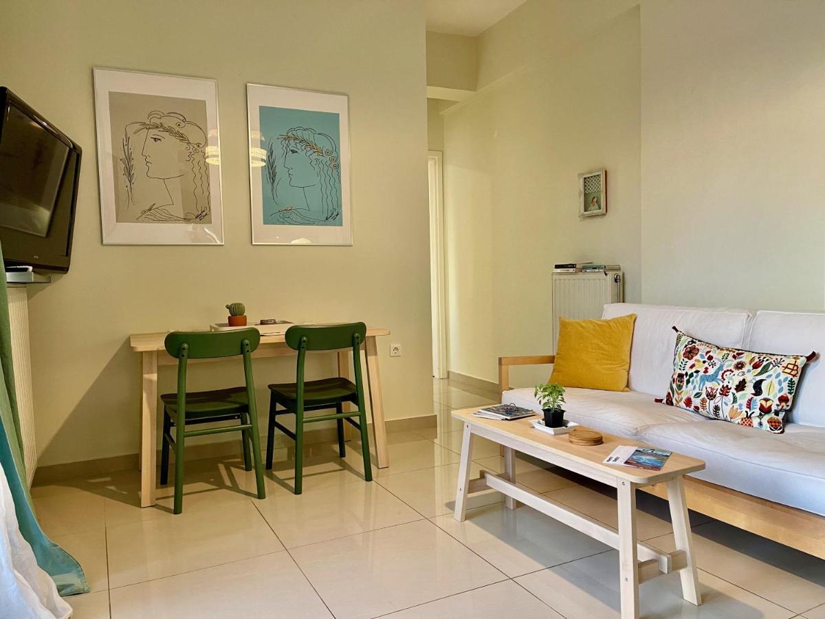 Appartement 100 Meters From The Sea à Xylokastro Extérieur photo