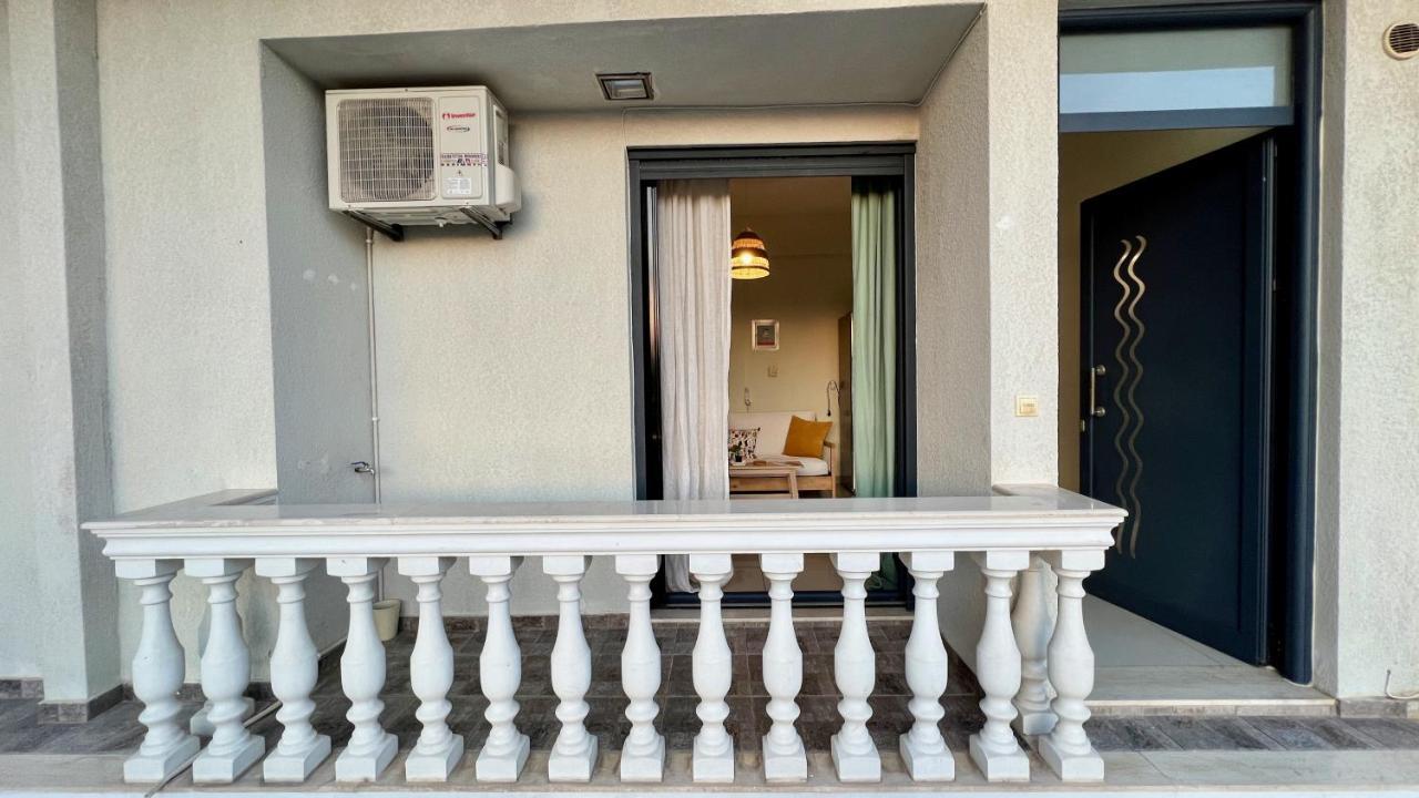 Appartement 100 Meters From The Sea à Xylokastro Extérieur photo