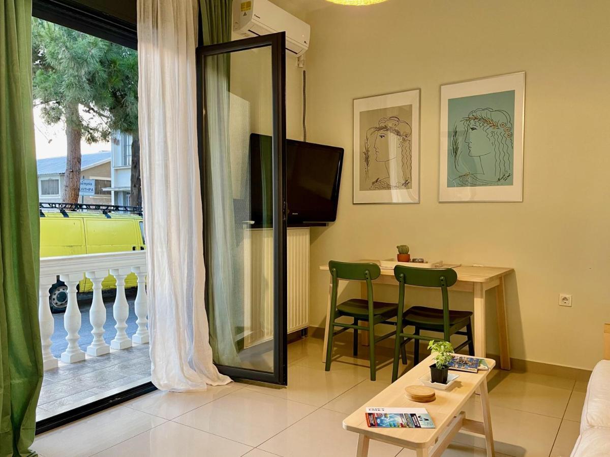 Appartement 100 Meters From The Sea à Xylokastro Extérieur photo